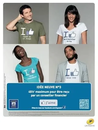 Affiche La Banque Postale : quatre personnes en t-shirts imprimés d'un pouce levé, « Idée neuve n°3 »